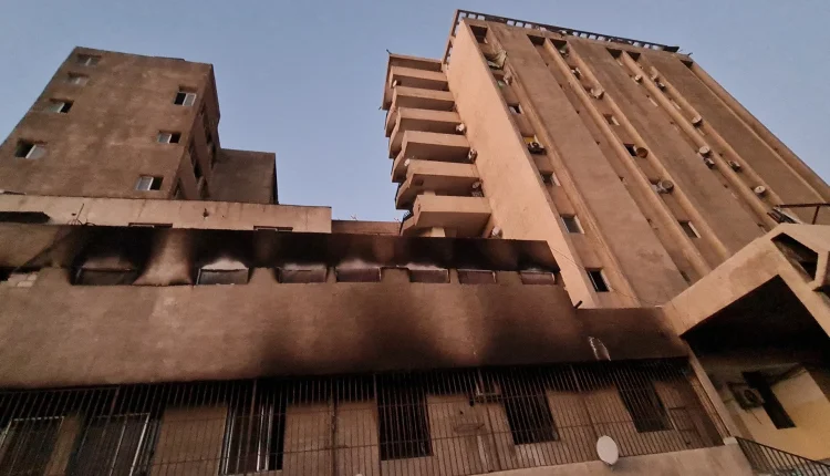 شهدت منصات التواصل الاجتماعي في سوريا حالة واسعة من الجدل، بعد تداول ورقة صادرة عن أحد المعابر الحدودية تطالب مسافراً بمراجعة “فرع فلسطين”