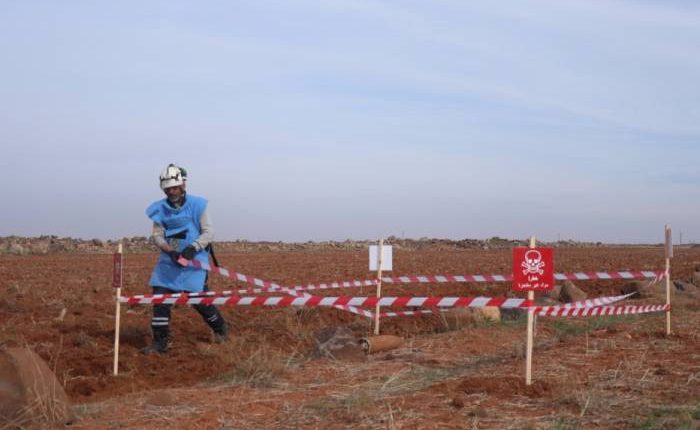 الدفاع المدني إزالة أكثر من 2300 ذخيرة غير متفجرة