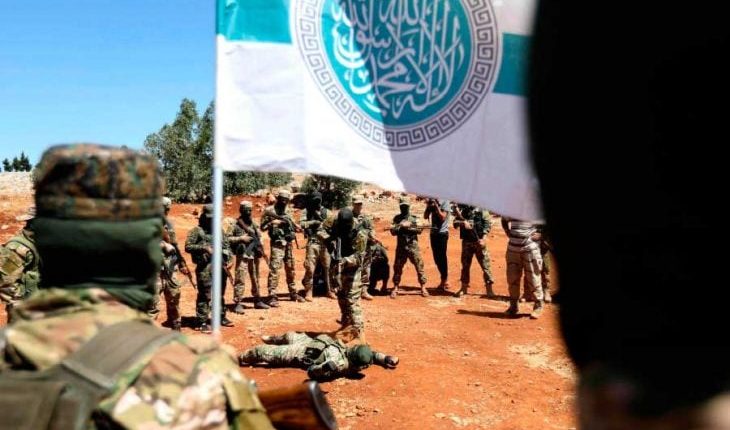 كشفت صحيفة ديلي تلغراف البريطانية، عن دور مستشار الأمن القومي البريطاني، في إنشاء قناة بين جهاز الاستخبارات وهيئة تحرير الشام في سوريا