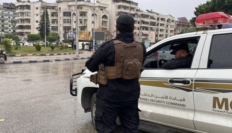 كشف تقرير حديث صادر عن “المرصد السوري لحقوق الإنسان” أن عام 2025 شهد استمرارًا واسعًا للانتهاكات الجسيمة في سوريا