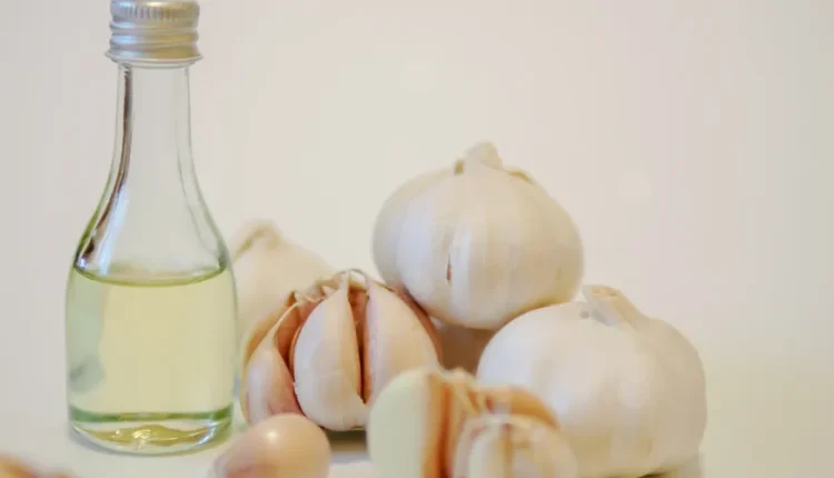 دراسة-صادمة-غسول-الثوم-قد-ينهي-هيمنة-الكلورهيكسيدين-على-عالم-العناية-بالفم!