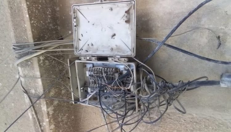 الاتصالات الأرضية في ريف دمشق مجرد خدمة تعاني من أعطال متفرقة، بل تحولت خلال السنوات الماضية إلى أزمة يومية تثقل كاهل المواطنين