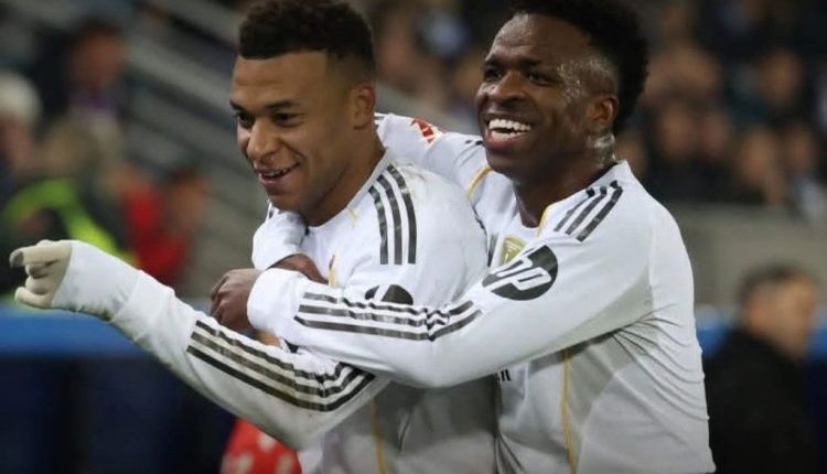 ريال مدريد يخطف فوزاً صعباً من أنياب ألافيس الدوري الإسباني كيليان مبابي الدور 16