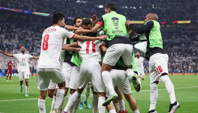 الأردن يسقط الإمارات بهدفين لهدف في كأس العرب 2025