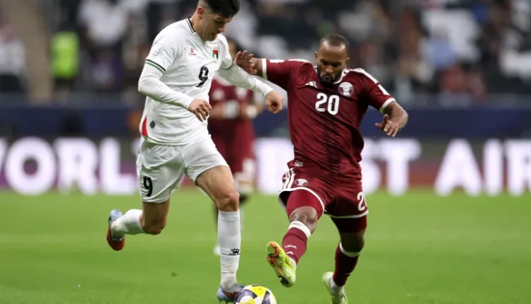 المنتخب الفلسطيني يسقط قطر بهدف عكسي كأس العرب 2025