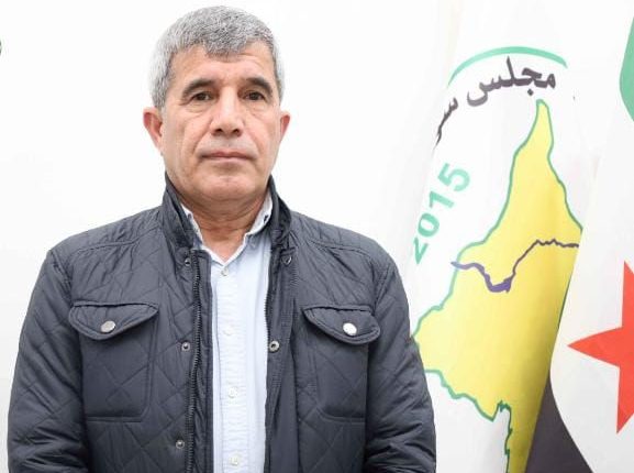 مجلس سوريا الديمقراطية، أن الاتفاق الموقع بين قوات سوريا الديمقراطية والحكومة السورية الانتقالية، ينص على بقاء قسد ضمن ثلاث فرق عسكرية