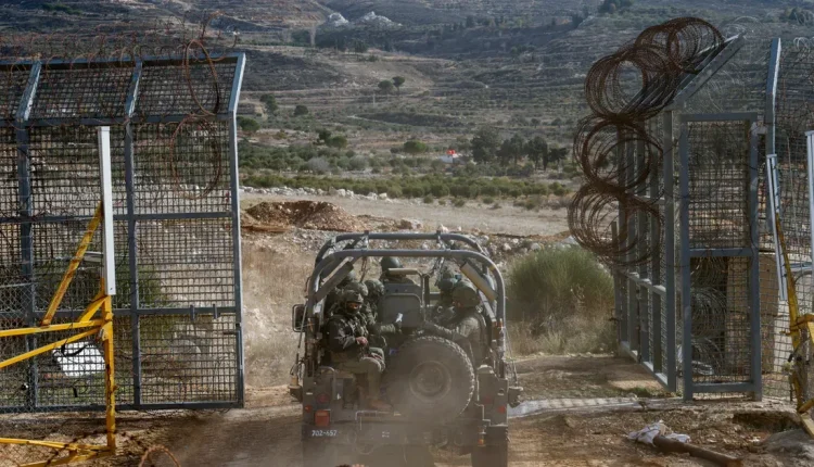 أقامت قوات الاحتلال الإسرائيلي حاجز تفتيش على طريق الصمدانية الشرقية في ريف القنيطرة، وقامت بتوقيف المدنيين وتفتيش السيارات.