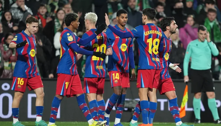 برشلونة يعبر كمين راسينغ بثنائية تورس ويامال كأس ملك إسبانيا