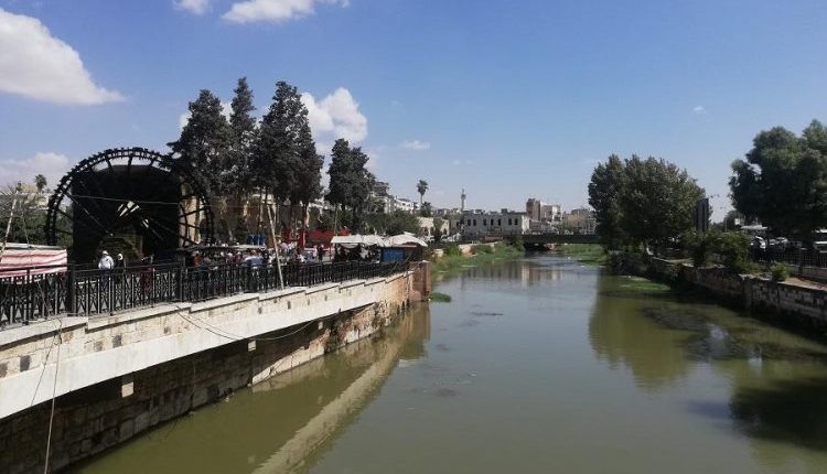 تعيش سوريا مفارقة مناخية لافتة، فبينما تعاني منذ سنوات من موجات جفاف قاسية تُعد من الأشد في تاريخها الحديث، تحولت الهطولات المطرية الأخيرة