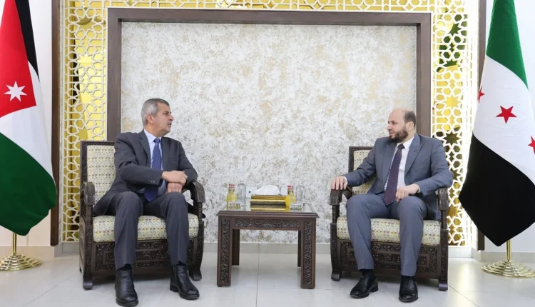 أبرمت الحكومة السورية اتفاقية جديدة مع الأردن لتوريد الغاز الطبيعي، في مسعى يهدف إلى زيادة إنتاج الكهرباء والتخفيف من العجز المزمن