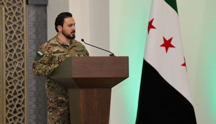 تصريحات قائد عسكري سوري يصف موقعاً داخل البلاد بأنه «أرض تركية» تثير غضباً واسعاً بين السوريين، وسط اتهامات بالتفريط بالسيادة.