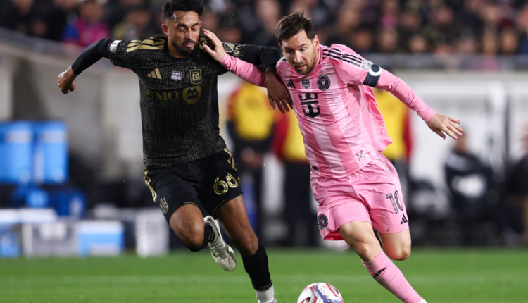 لوس أنجلوس يكتسح إنتر ميامي بثلاثية الدوري الأمريكي ليونيل ميسي