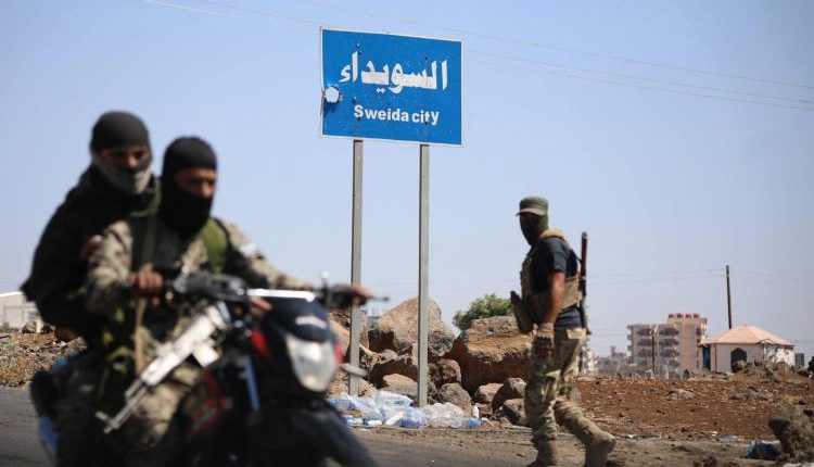 تشترط دائرة النفوس في دمشق على عائلات ضحايا أحداث تموز 2025 تغيير سبب الوفاة في السجلات الرسمية إلى “طبيعي”، مقابل إصدار شهادات وفاة