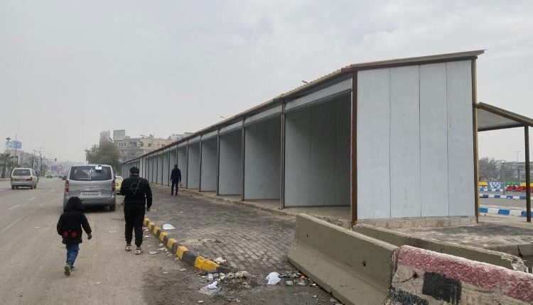 رغم الترويج الرسمي لمشروع الأكشاك الحضارية في دمشق بوصفه مبادرة دعم اجتماعي، يواجه المشروع موجة انتقادات شعبية متزايدة