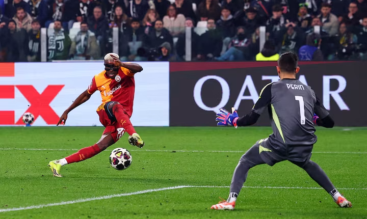 يوفنتوس يلامس المعجزة ب عشرة لاعبين وأوسيمين يمنح غلطة سراي عبور لدوري أبطال أوروبا الدور 16