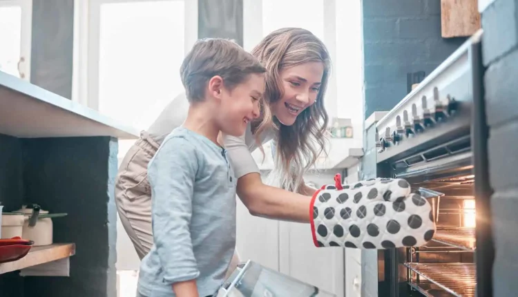 ذكاء الأمومة في رمضان.. كيف تحولين روتين أطفالك من "فوضى" إلى طقوس ممتعة؟