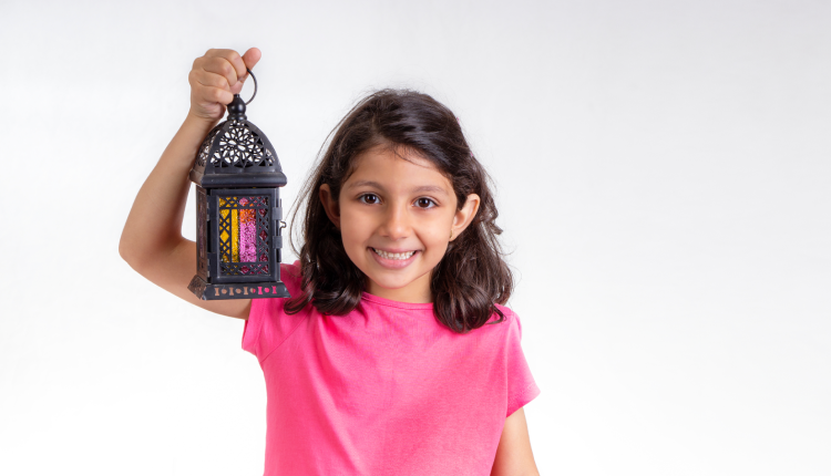 صيام العصافير.. كيف تدربين طفلك على روحانية رمضان بذكاء وأمان؟