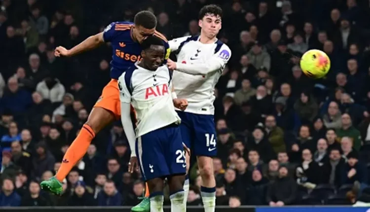 نيوكاسل يعود بانتصار ثمين من لندن بفوزه على توتنهام بهدفين الدوري الانكليزي الممتاز