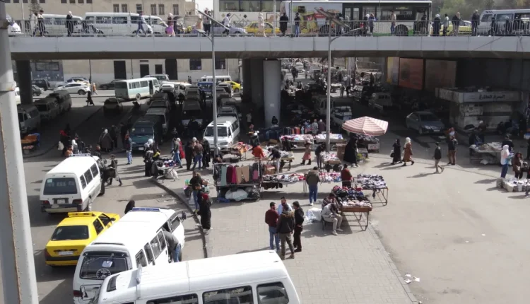 تكبّدت الطبقة الوسطى في سوريا خسائر واسعة خلال سنوات الحرب، انعكست في تراجع حضورها داخل البنية الاجتماعية والاقتصادية،