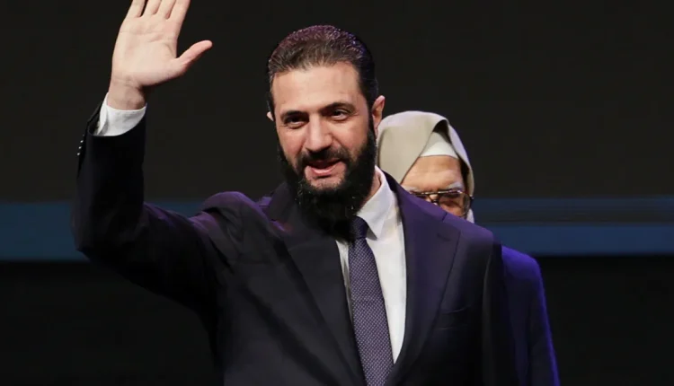 أثار مرسوم العفو العام رقم 39 لعام 2026 الذي أصدره الرئيس السوري الانتقالي أحمد الشرع جدلاً واسعاً على الصعيد القانوني والدستوري