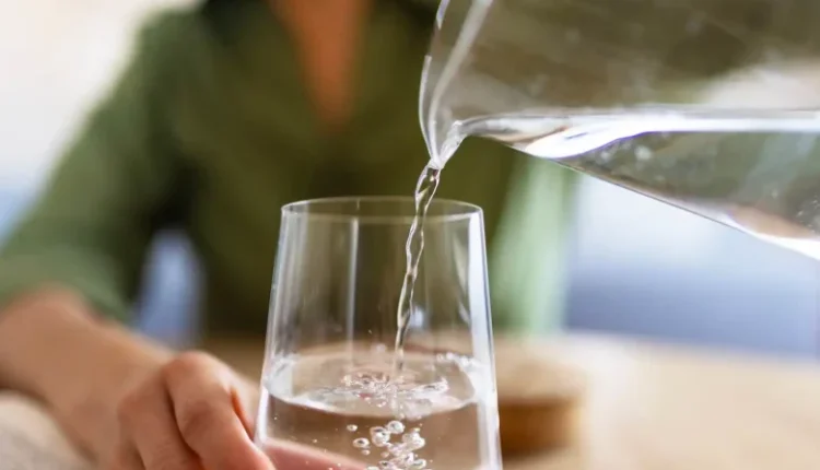 خطة ذكية لترطيب جسمك في رمضان.. كيف تتجنب "فخ العطش" بلمسات بسيطة؟