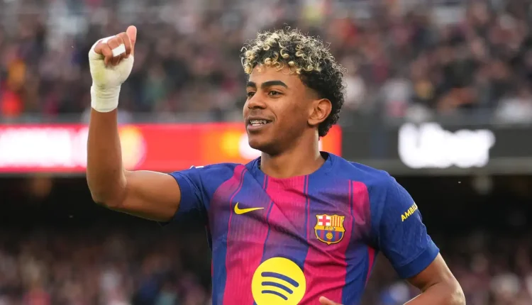 برشلونة يكتسح فياريال برباعية في ليلة تألق لامين يامال الدوري الإسباني