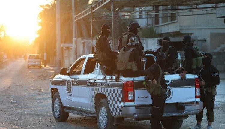 انفجرت عبوة ناسفة مزروعة قرب مركز الأمن الداخلي، في منطقة عياش في ريف دير الزور الغربي، دون تسجيل إصابات بشرية، وفق مصادر محلية.