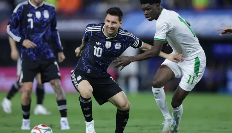 الأرجنتين تجتاز موريتانيا بصعوبة وسكالوني يتحدث عن رقصة ميسي مونديال 2026