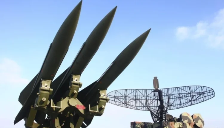 شبكة سي إن إن خبراء ومطلعون الجيش الأمريكي استنزف جزءاً كبيراً من مخزونه من الصواريخ الرئيسية خلال المواجهات الأخيرة مع إيران