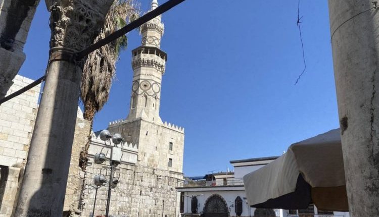 يواجه مئات الآلاف من السوريين حالة من القلق المتزايد حول مصير الملكية العقارية والزراعية، إثر بروز ملفين شائكين في الآونة الأخيرة