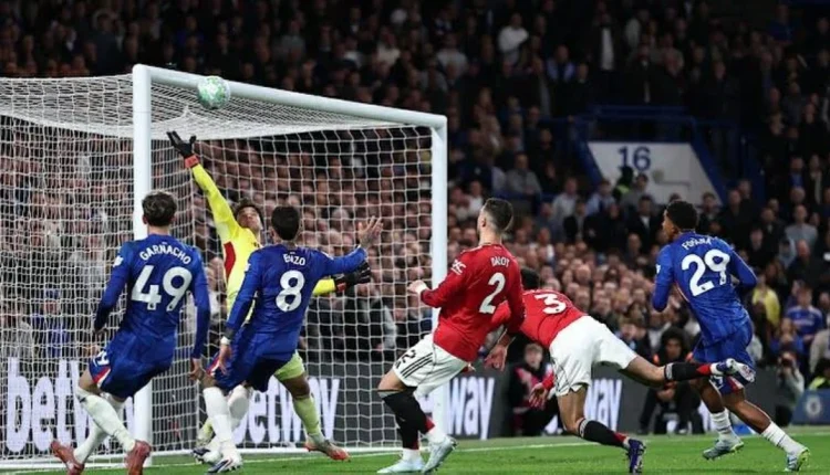 يونايتد يثبت أقدامه في المربع الذهبي بعد الفوز على تشيلسي الدوري الإنكليزي الممتاز