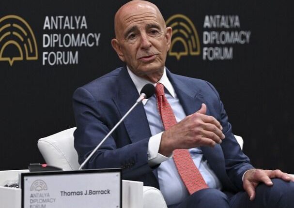 وصف المبعوث الأمريكي الخاص إلى سوريا، توماس باراك، الحكومة السورية الانتقالية بأنها أصبحت "مختبراً عالمياً" لنجاح الحوار والتعاون،