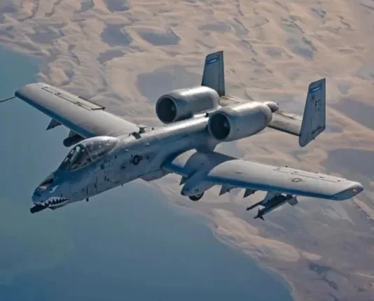 الجيش الإيراني طائرات أمريكية مضيق هرمز الجيش الأمريكي