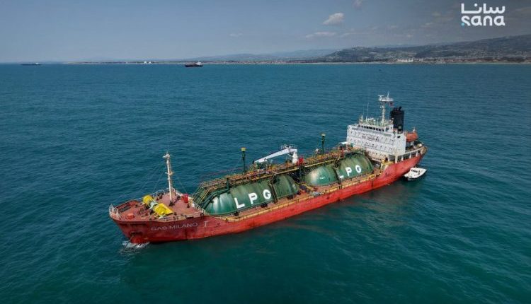 تعزيز استقرار السوق وصول الناقلة الغاز gas serenity مصب بانياس النفطي