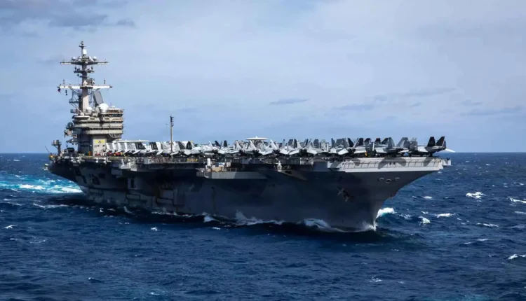 تبحر حاملة الطائرات الأميركية "جورج إتش. دبليو. بوش" (CVN-77) في سواحل إفريقيا، في طريقها للانضمام إلى القوات البحرية في بحر العرب.