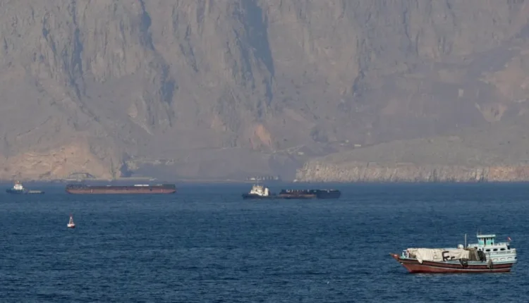 فايننشال تايمز البريطانية نجحت 34 ناقلة نفط على الأقل مرتبطة بطهران في تجاوز الطوق الأمني الأمريكي