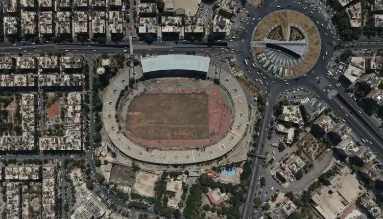 تتصدر قضية البنية التحتية الرياضية في سوريا واجهة النقاشات بين الجماهير، خاصة مع تراجع جاهزية الملاعب الرئيسية خلال السنوات الأخيرة.