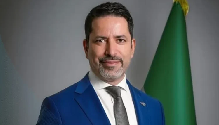 سوريا أصدر الرئيس السوري الانتقالي، المرسوم رقم 99 لعام 2026، والذي قضى بتعيين محمد صفوت عبد الحميد رسلان حاكماً جديداً لمصرف سوريا المركزي.