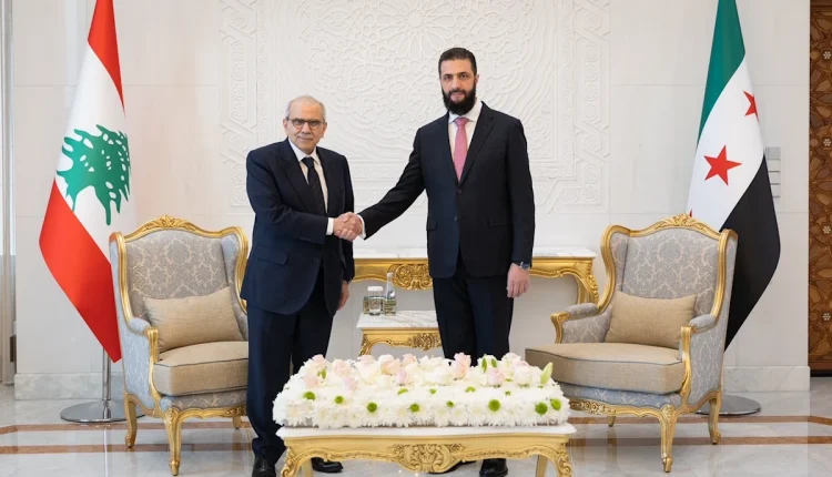 تتسارع التطورات السياسية مع إعلان توجه الرئيس السوري أحمد الشرع إلى واشنطن في 14 الجاري تلبية لدعوة من الرئيس الأمريكي دونالد ترامب.