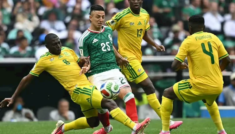 شهد افتتاح بطولة كأس العالم FIFA 2026 مواجهة مثيرة، حيث حقق المنتخب المكسيكي فوزاً غاليًا على نظيره منتخب جنوب إفريقيا بنتيجة (2-0)