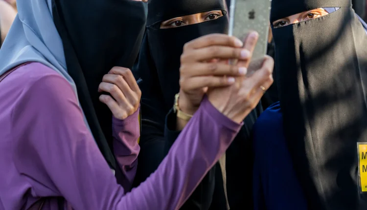 بيت الأخوات