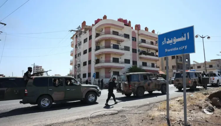تتحول السويداء، ذات الخصوصية الاجتماعية والدينية، إلى العقدة الجيوسياسية التي تختبر قدرة الدولة السورية على إعادة تركيب المجال الوطني.