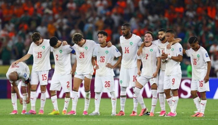 واصل منتخب المغرب كتابة التاريخ في بطولة كأس العالم، بعدما حجز مقعده بجدارة في الدور ثمن النهائي (دور الـ 16)، إثر فوزه على نظيره الهولندي