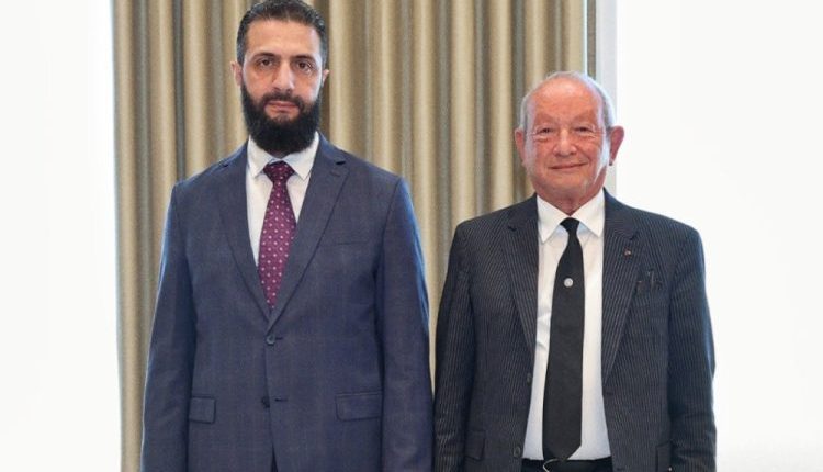 زيارة نجيب ساويرس إلى دمشق تعيد ملف "سيريتل" إلى الواجهة.. رسائل اقتصادية في مرحلة انتقالية غامضة