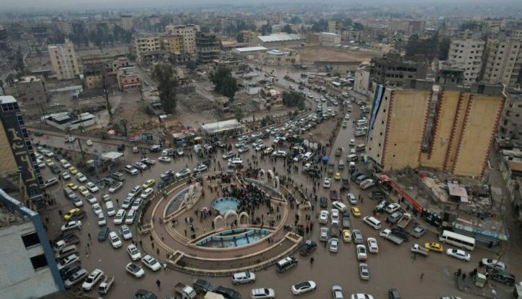 الرقة بلا مؤسسات كاملة.. مواطنون يعبرون المحافظات بحثًا عن أبسط حقوقهم