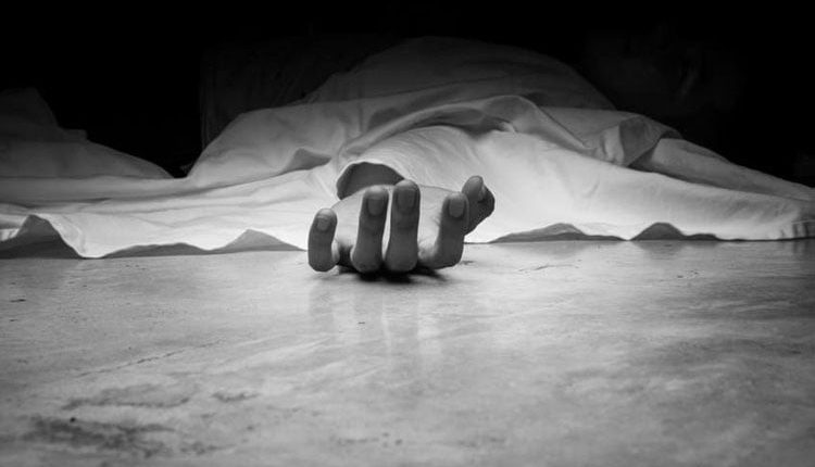 أفادت مصادر محلية في محافظة دير الزور، بالعثور على جثة طفل مقتول في ظروف غامضة داخل بلدة غرانيج الواقعة في الريف الشرقي للمحافظة