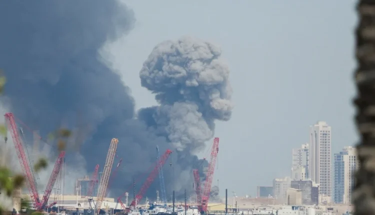 أعلن الجيش الإيراني، اليوم الخميس، تنفيذ هجمات بطائرات من دون طيار استهدفت الأسطول الخامس التابع للجيش الأميركي في البحرين