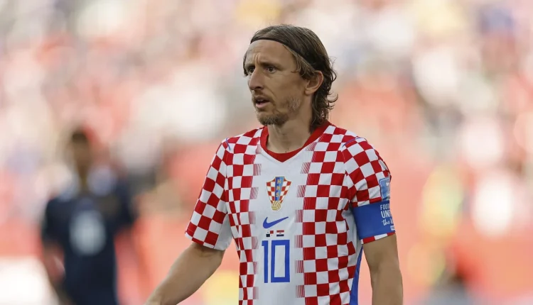 قاد النجم المخضرم لوكا مودريتش منتخب كرواتيا لتحقيق فوز ثمين على بنما، في ليلة شهدت وصول "الساحر الكرواتي" إلى مباراته الدولية رقم 200.