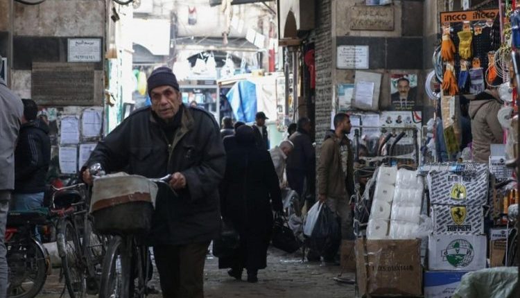 زيادة الرواتب في سوريا.. حين يبتلع سعر الصرف راتب الموظف