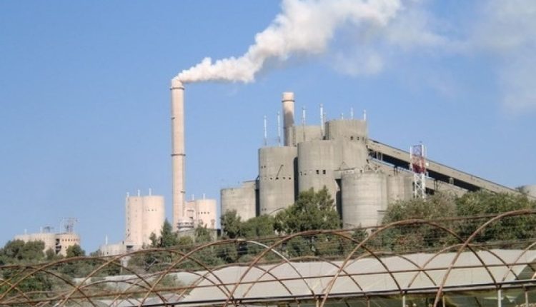 الصناعة السورية.. عودة متعثرة في مواجهة ركام الحرب